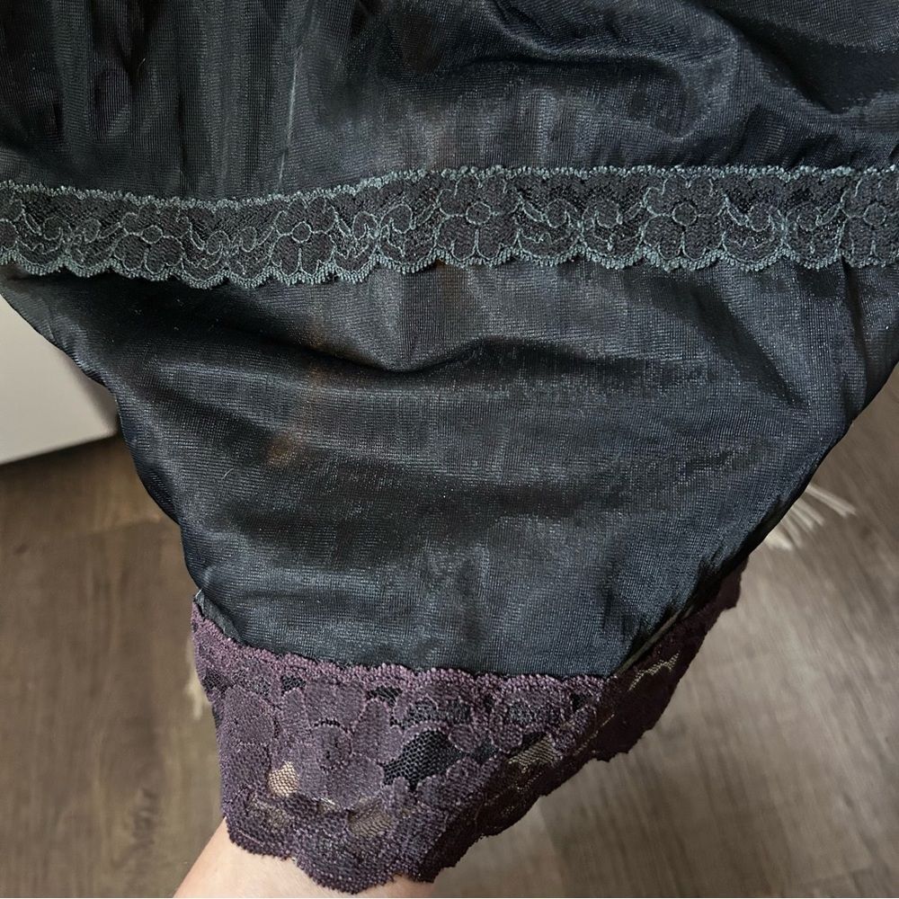 Vintage Val Mode Long Black Sheer Nightgown - Large - Picture 8 of 9